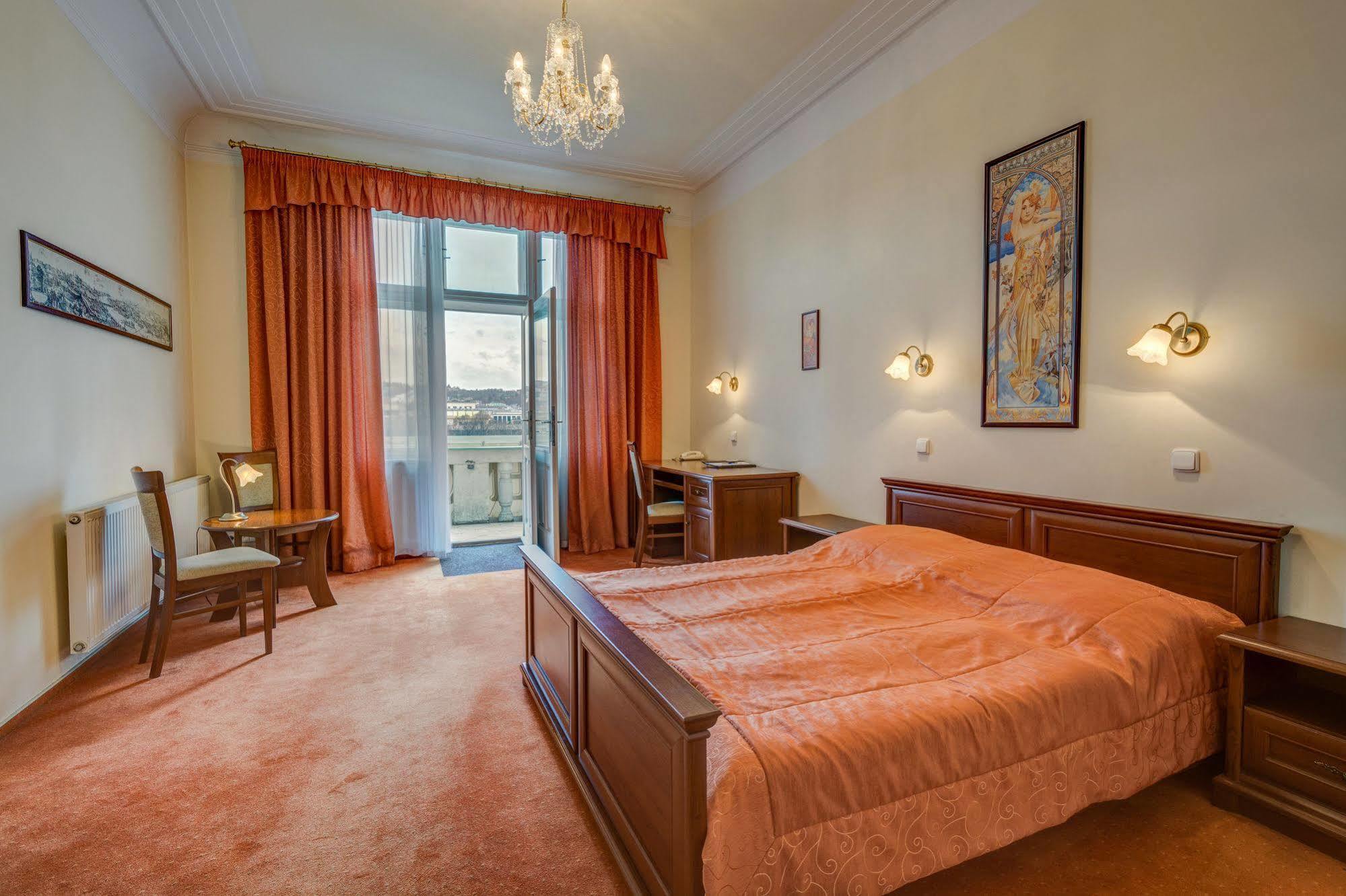 פראג Hotel & Residence Royal Standard מראה חיצוני תמונה