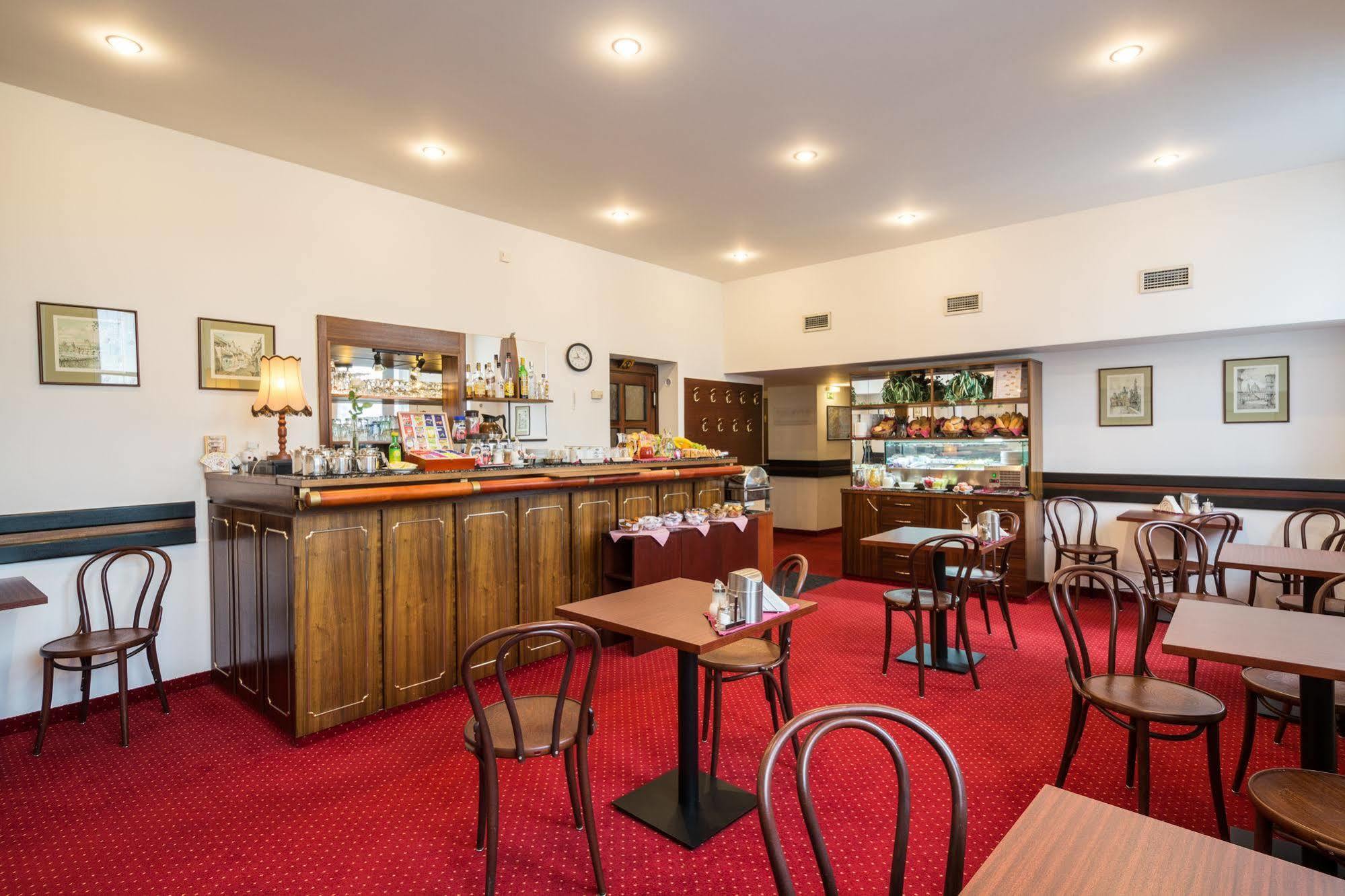פראג Hotel & Residence Royal Standard מראה חיצוני תמונה